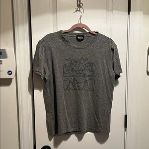 HERizon Gray Graphic Tee - Short Sleeve L